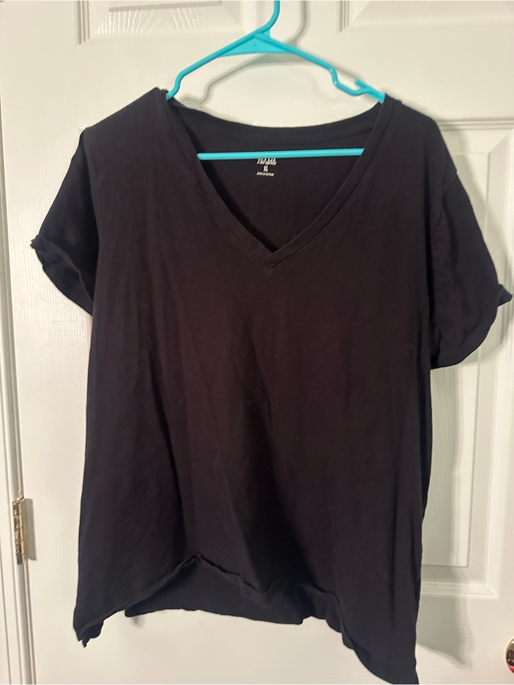 a.n.a Black V-Neck Short Sleeve Tee